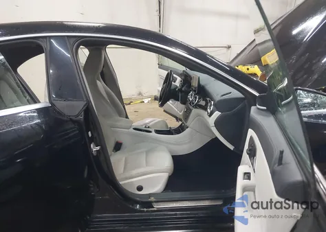 2015 Mercedes-Benz Cla 250 4Matic z USA, uszkodzony, nr VIN WDDSJ4GB2FN221329